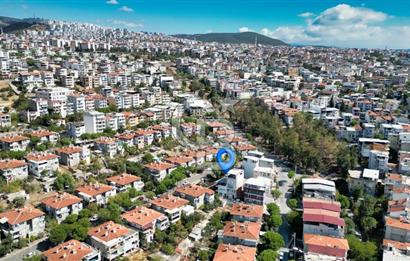 BORNOVA ATATÜRK MAH. BAHÇELİ MÜSTAKİL 4+1 TRİPLEKS SATILIK VİLLA