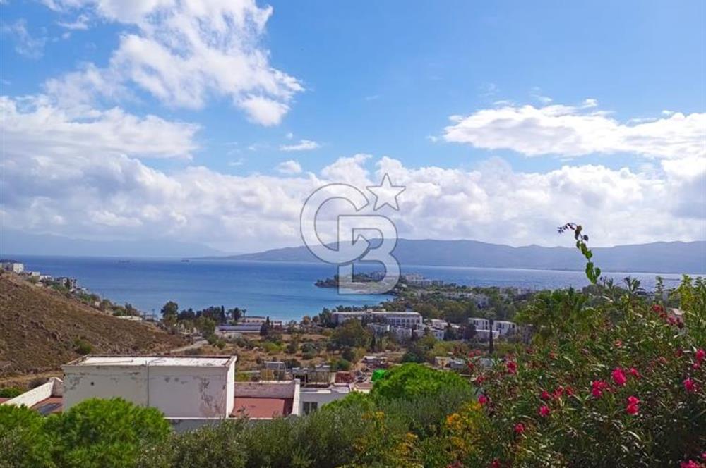 Akyarlar Begonvil Sitesi’nde Deniz ve Dağ Manzaralı 2+1 Dubleks Daire