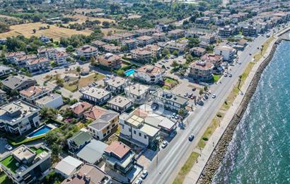 Güzelbahçe Mithatpaşa Cad. Üzeri Denize Sıfır Satılık Arsa