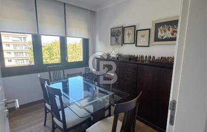 SUADİYE PLAJYOLUN'DA SAHİLE İLK LÜKS BİNADA KİRALIK OFİS
