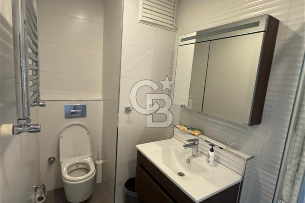 SUADİYE PLAJYOLUN'DA SAHİLE İLK LÜKS BİNADA KİRALIK OFİS