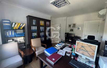 SUADİYE PLAJYOLUN'DA SAHİLE İLK LÜKS BİNADA KİRALIK OFİS