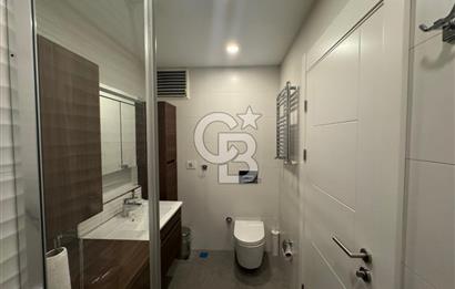 SUADİYE PLAJYOLUN'DA SAHİLE İLK LÜKS BİNADA KİRALIK OFİS