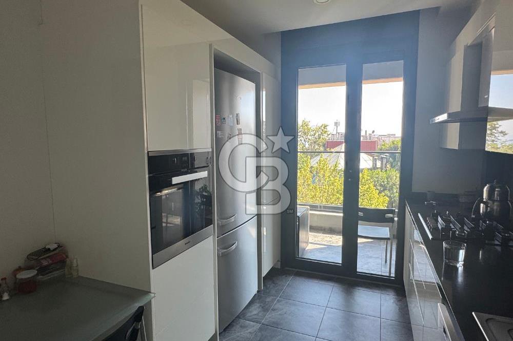 SUADİYE PLAJYOLUN'DA SAHİLE İLK LÜKS BİNADA KİRALIK OFİS