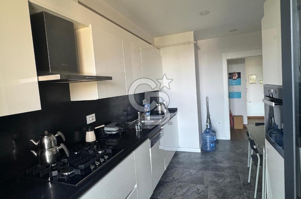 SUADİYE PLAJYOLUN'DA SAHİLE İLK LÜKS BİNADA KİRALIK OFİS