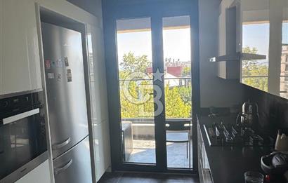 SUADİYE PLAJYOLUN'DA SAHİLE İLK LÜKS BİNADA KİRALIK OFİS