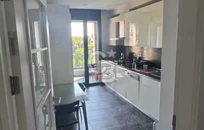 SUADİYE PLAJYOLUN'DA SAHİLE İLK LÜKS BİNADA KİRALIK OFİS