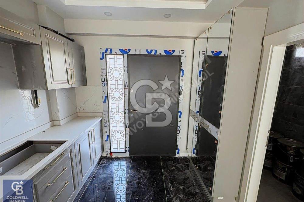 CB ENVOY'dan Yeniköy Notting Hill Projesinde Satılık Köşe Villa