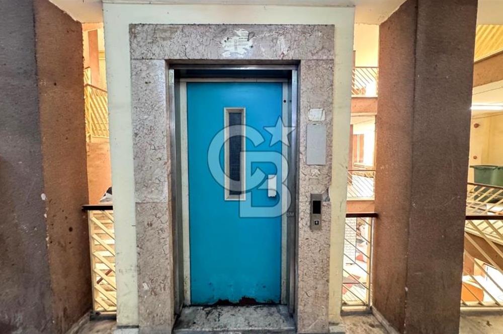 Ayakkabıcılar sitesinde satılık dükkan