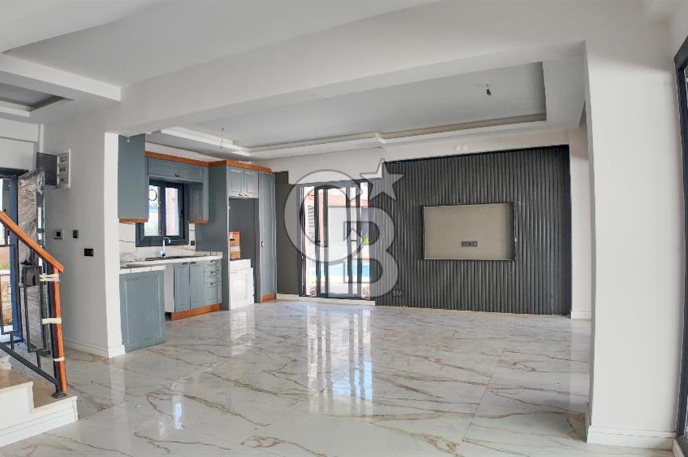 Yeni foça da satılık lüks villa