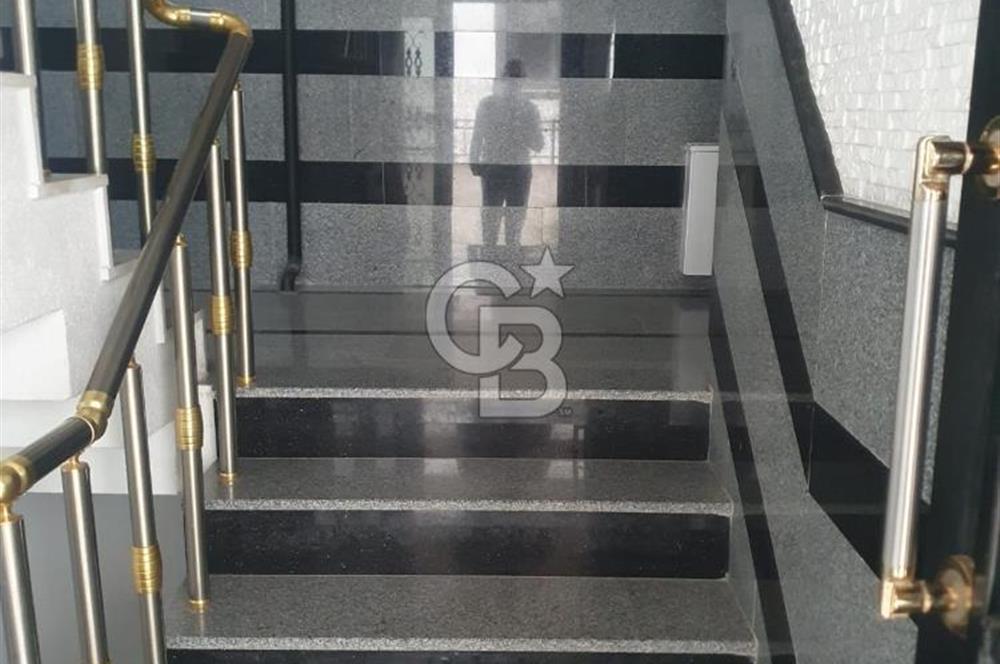 YALOVA ÇİFTLİKKÖY MEHMETAKİF'TE SATILIK 4 KATLI 5 YILLIK BİNA 
