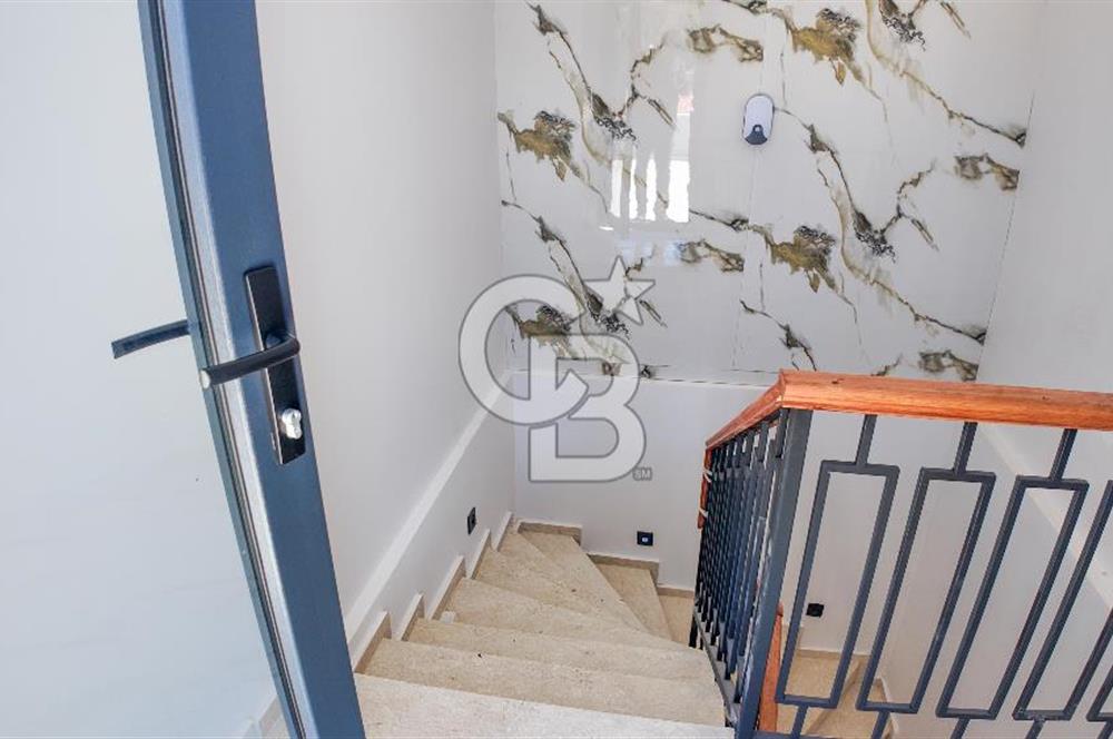 Yeni foça da satılık lüks villa