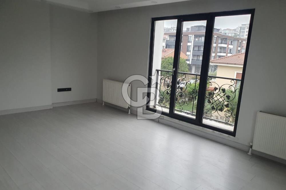 YALOVA ÇİFTLİKKÖY MEHMETAKİF'TE SATILIK 4 KATLI 5 YILLIK BİNA 