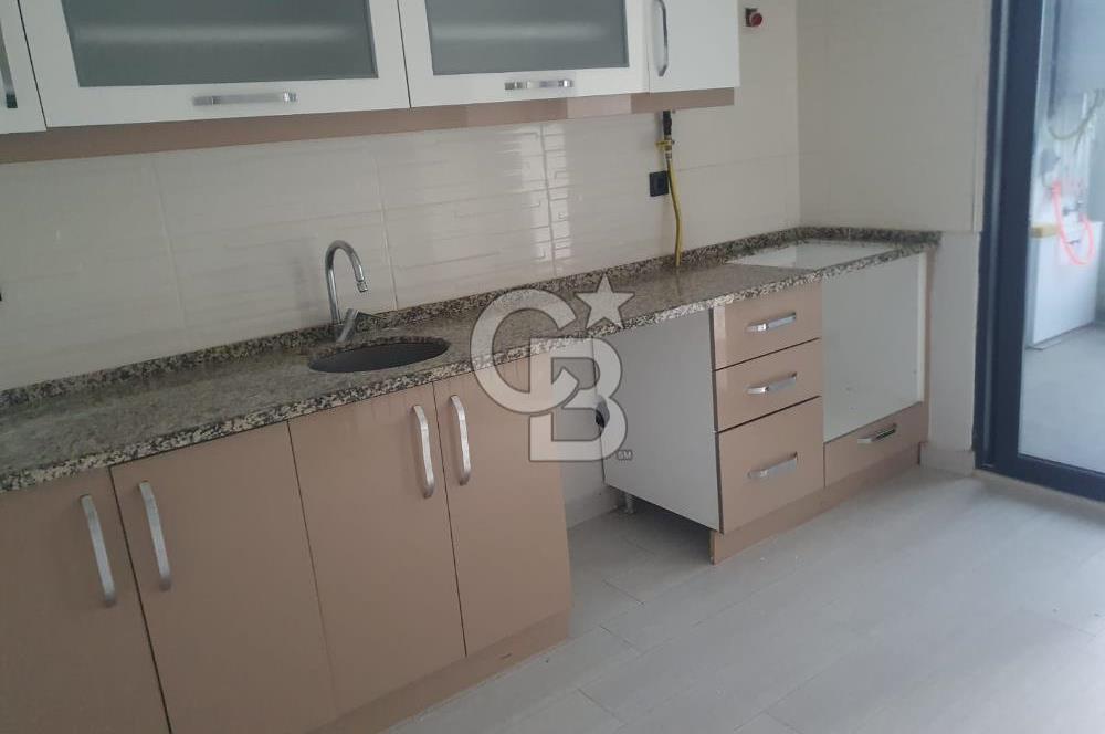 YALOVA ÇİFTLİKKÖY MEHMETAKİF'TE SATILIK 4 KATLI 5 YILLIK BİNA 