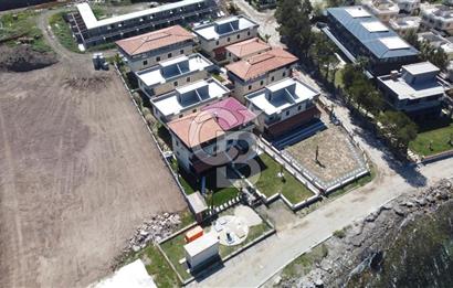 Yeni foça da satılık lüks villa