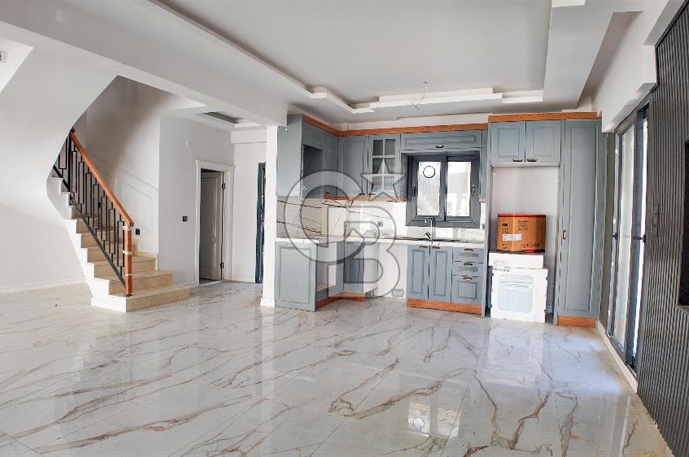Yeni foça da satılık lüks villa