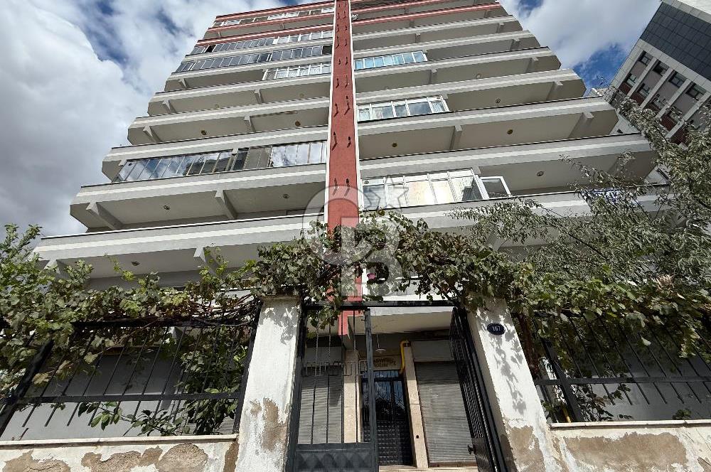 Karşıyaka Örnekköy Mh  Arakat  3+1 Satılık Daire