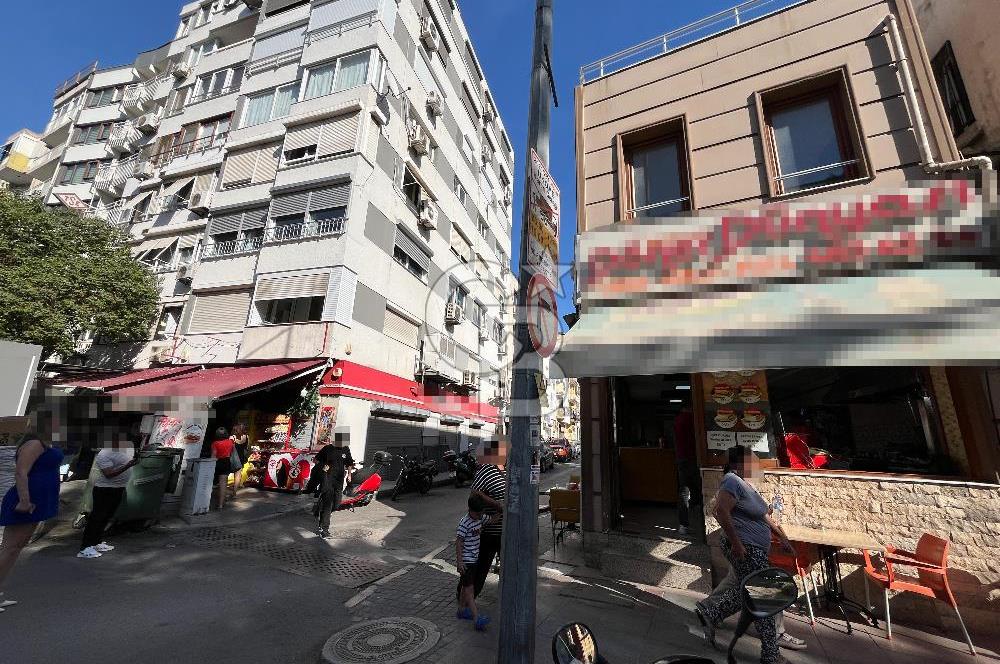 Konak Karataş'ta Merkezi Konumda Satılık Komple Ticari Bina