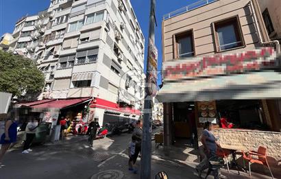 Konak Karataş'ta Merkezi Konumda Satılık Komple Ticari Bina
