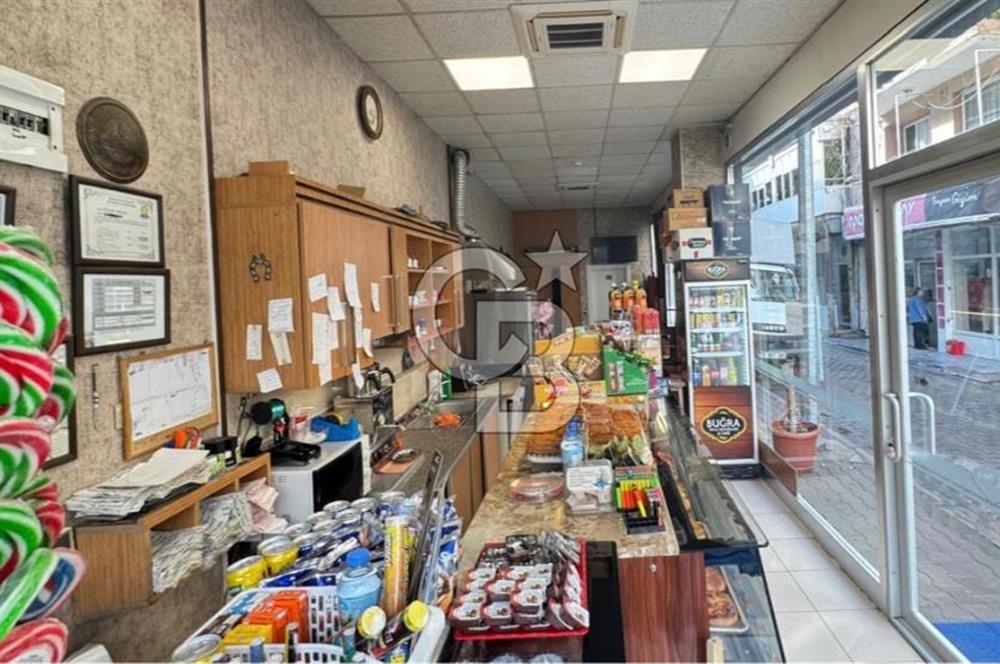 bayraklı'da satılık cadde üzeri dükkan