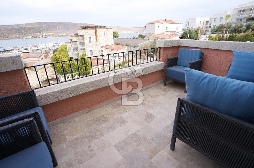 Alaçatı Port Invictus’ta 3+1 Triplex 165m2 Satılık Daire