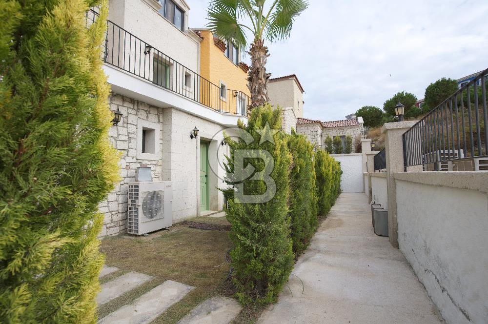 Alaçatı Port Invictus’ta 3+1 Triplex 165m2 Satılık Daire
