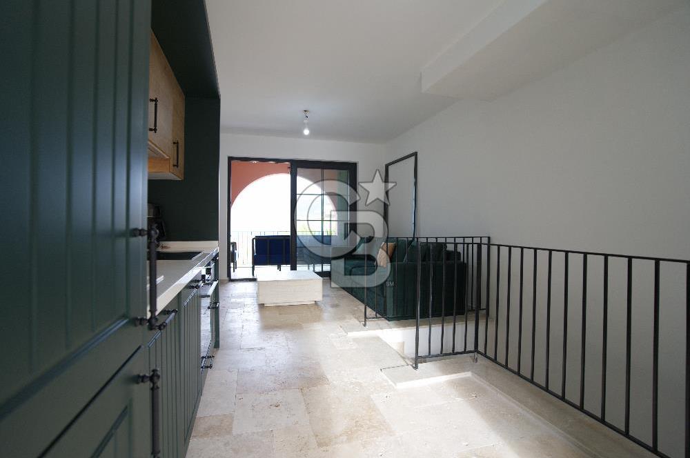 Alaçatı Port Invictus’ta 3+1 Triplex 165m2 Satılık Daire