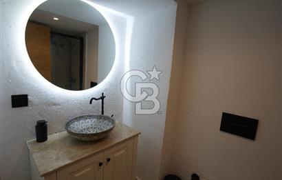 Alaçatı Port Invictus’ta 3+1 Triplex 165m2 Satılık Daire