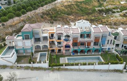 Alaçatı Port Invictus’ta 3+1 Triplex 165m2 Satılık Daire
