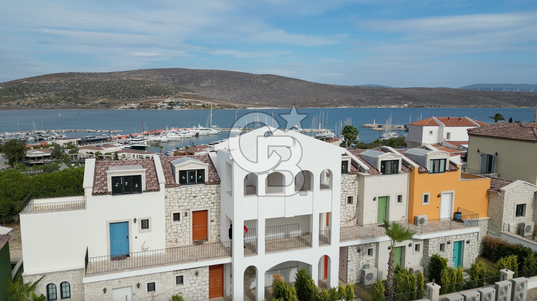 Alaçatı Port Invictus’ta 3+1 Triplex 165m2 Satılık Daire