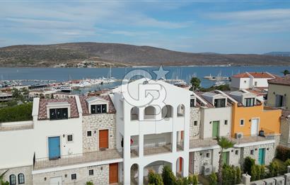 Alaçatı Port Invictus’ta 3+1 Triplex 165m2 Satılık Daire