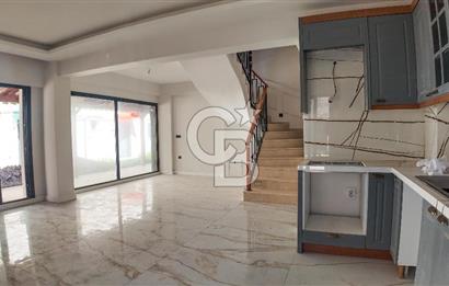 Yeni foça da satılık lüks villa