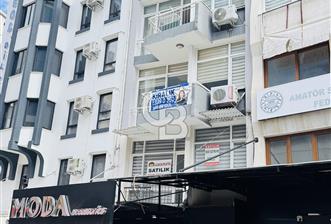 Alsancak Kıbrıs Şehitleri Caddesi 2+1 satılık