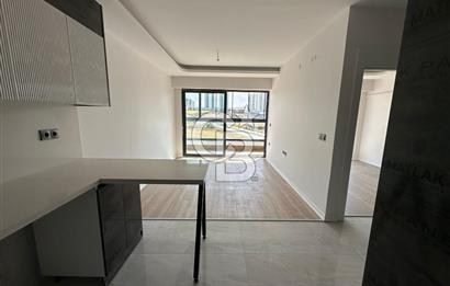 YAŞAMKENT ALACAATLI KAPALI (BALKON + OTOPARK) SİTE İÇERİSİ 1+1