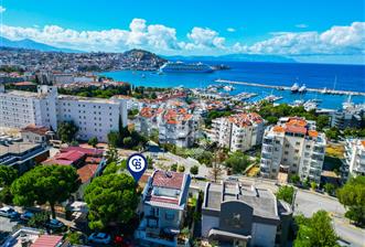 Kuşadası Marina Mevkide Kurumsal Kullanıma Uygun Kiralık Villa