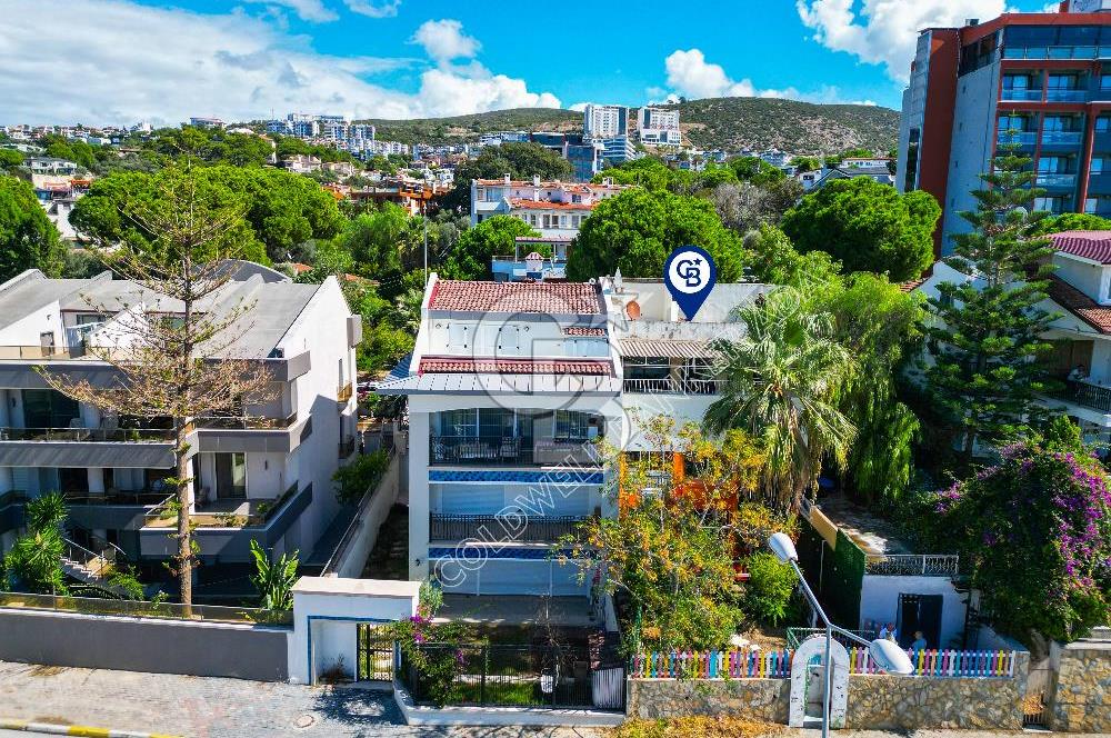 Kuşadası Marina Mevkide Kurumsal Kullanıma Uygun Kiralık Villa