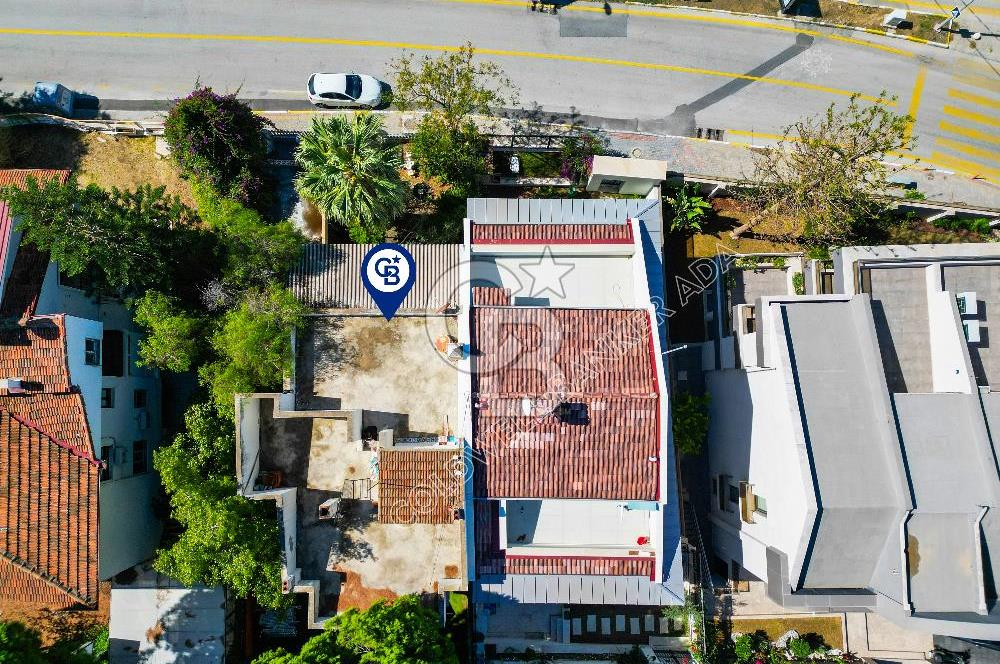 Kuşadası Marina Mevkide Kurumsal Kullanıma Uygun Kiralık Villa