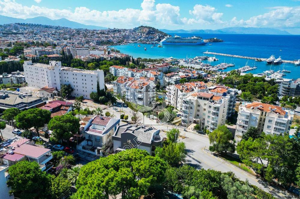 Kuşadası Marina Mevkide Kurumsal Kullanıma Uygun Kiralık Villa