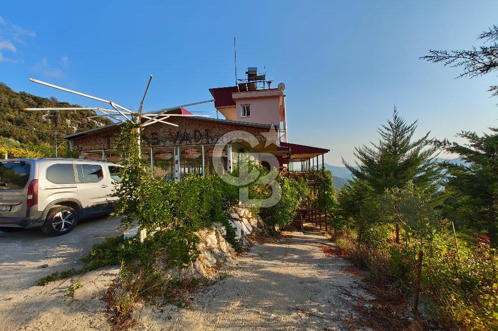 Toroslar'da Satılık Restoran Bahçeli ve Konut Alanlı