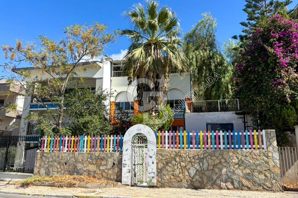Kuşadası Marina Mevkide Kurumsal Kullanıma Uygun Kiralık Villa