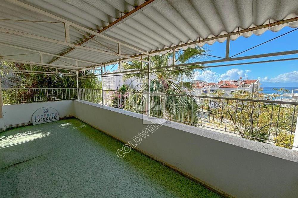 Kuşadası Marina Mevkide Kurumsal Kullanıma Uygun Kiralık Villa