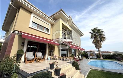 BALIKESİR DEĞİRMEN BOĞAZI SİTESİNDE SATILIK HAVUZLU LÜKS VİLLA
