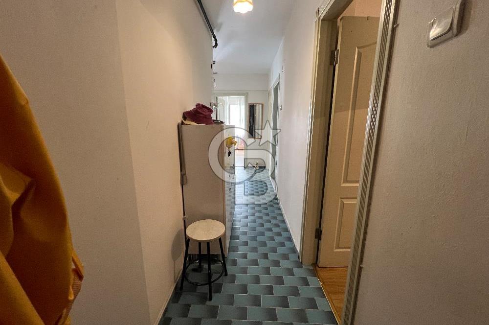 Bostanlı ‘da Merkezi Konumda 3+1 Ara Kat Doğalgazlı Satılık Daire