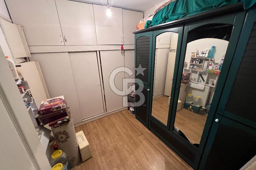 Bostanlı ‘da Merkezi Konumda 3+1 Ara Kat Doğalgazlı Satılık Daire
