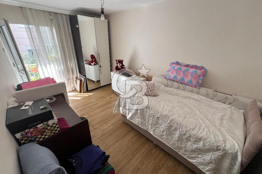 Bostanlı ‘da Merkezi Konumda 3+1 Ara Kat Doğalgazlı Satılık Daire