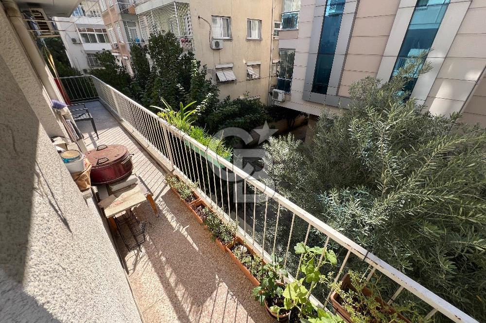 Bostanlı ‘da Merkezi Konumda 3+1 Ara Kat Doğalgazlı Satılık Daire