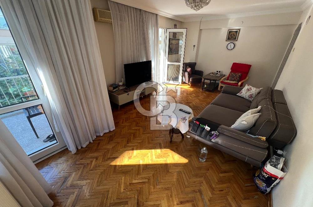 Bostanlı ‘da Merkezi Konumda 3+1 Ara Kat Doğalgazlı Satılık Daire
