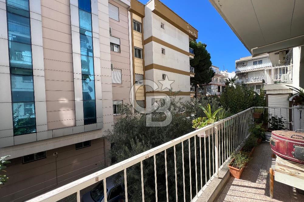 Bostanlı ‘da Merkezi Konumda 3+1 Ara Kat Doğalgazlı Satılık Daire