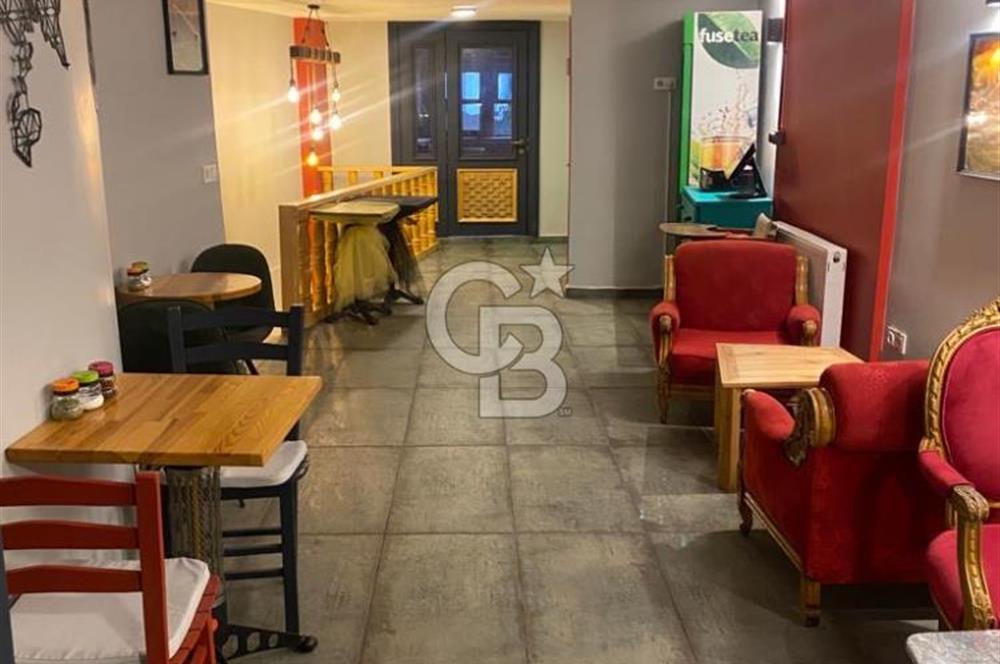 Kadıköy Halit Ağa Caddesi’nde Devren Satılık Yoğun İşlek Noktada Dükkan