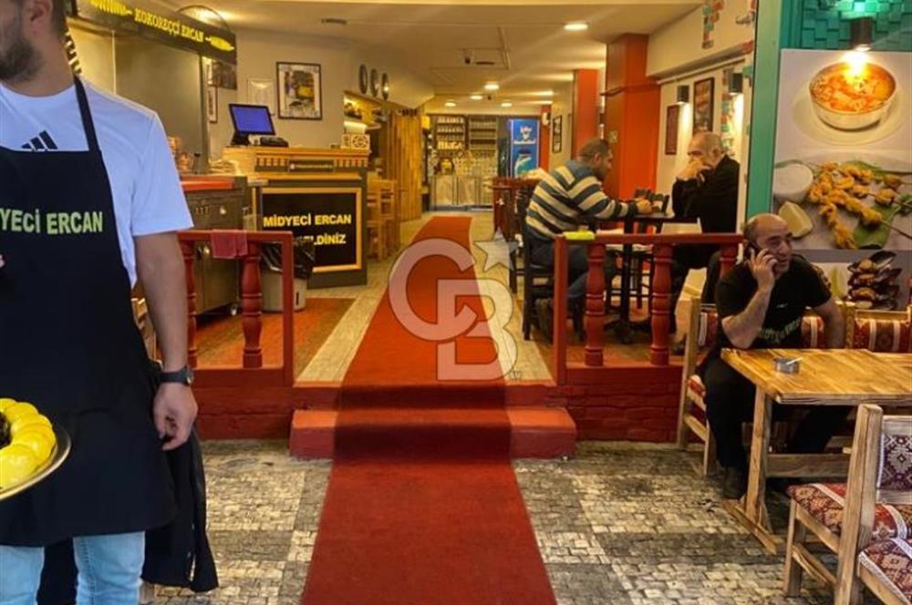 Kadıköy Halit Ağa Caddesi’nde Devren Satılık Yoğun İşlek Noktada Dükkan